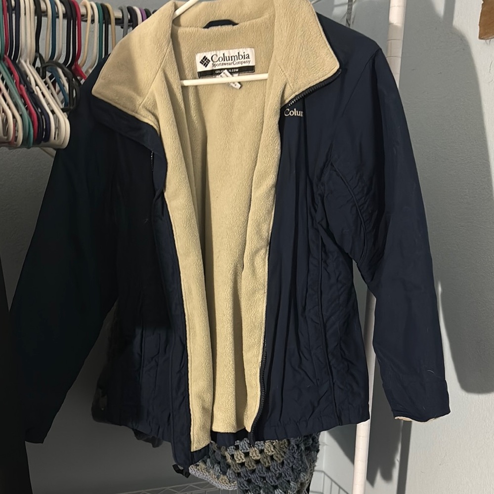 Columbia Dark Blue and Cream Outdoor Jacket
